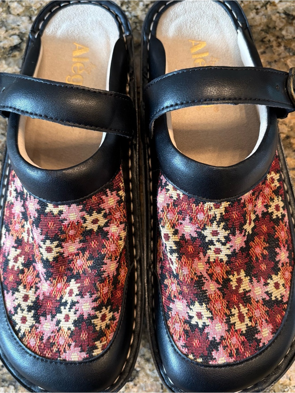 Alegria clogs